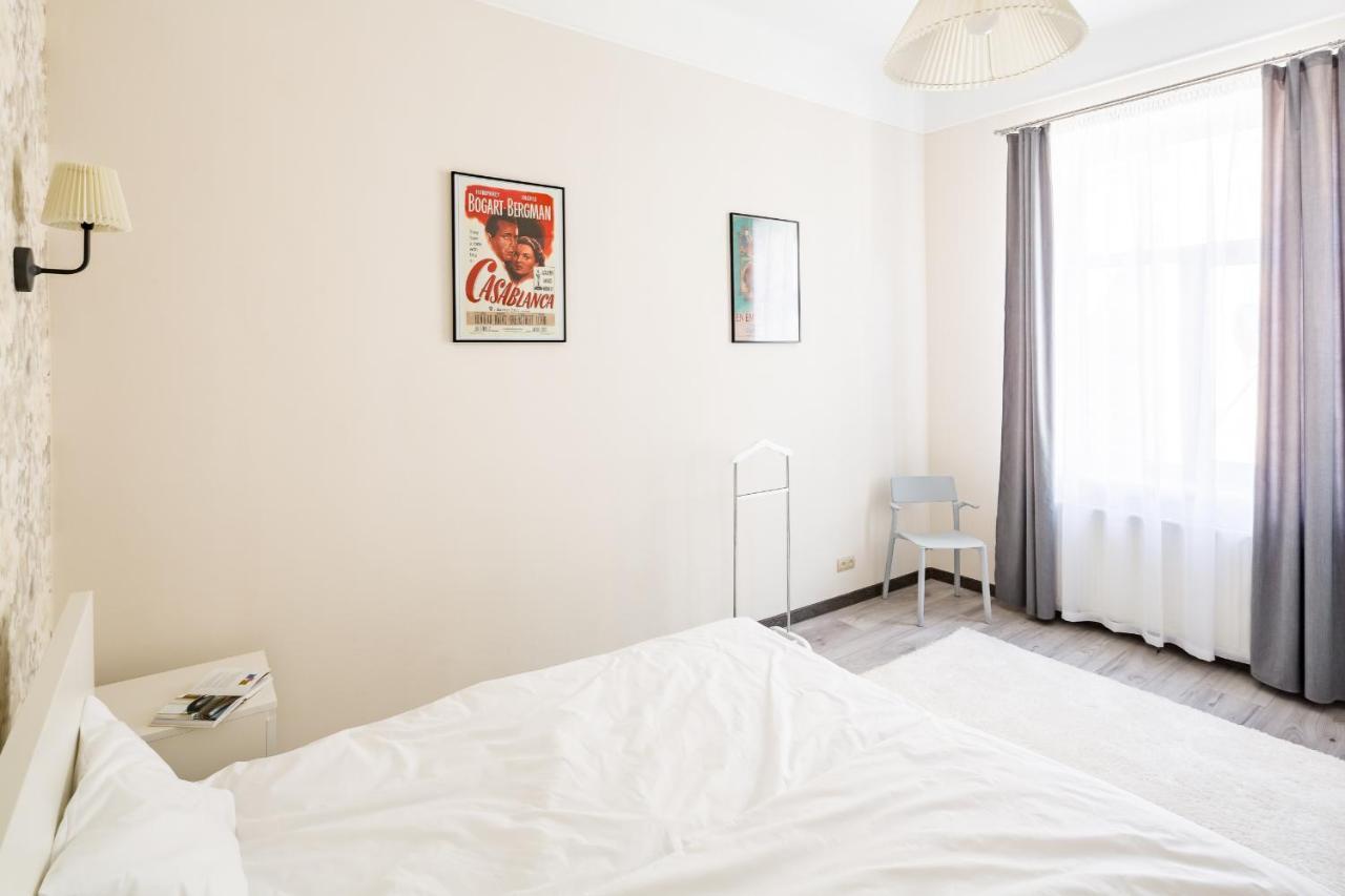 #1 Apartment Лвив Екстериор снимка