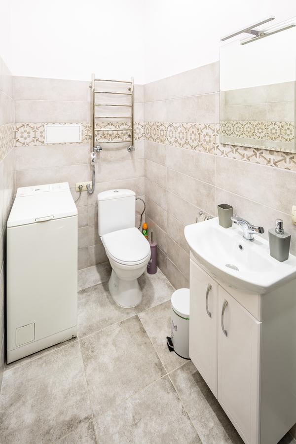 #1 Apartment Лвив Екстериор снимка