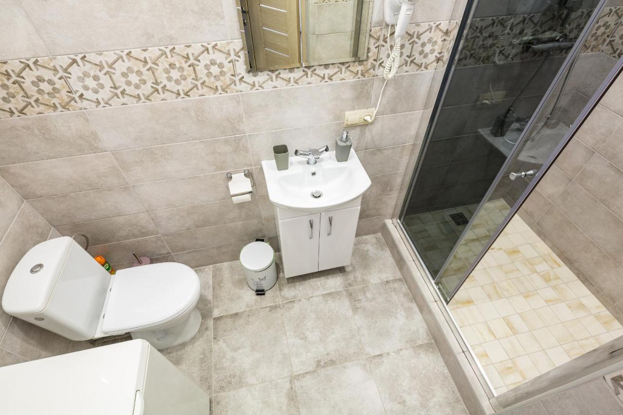 #1 Apartment Лвив Екстериор снимка